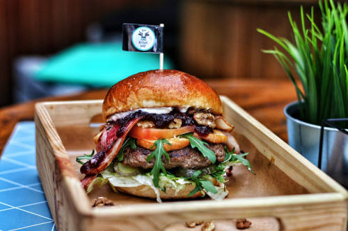 Burger klasyczny w burgerowni krowa mać jastrzębie zdrój wodzisław Śląski